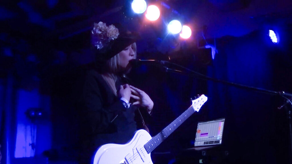 yui_hlw