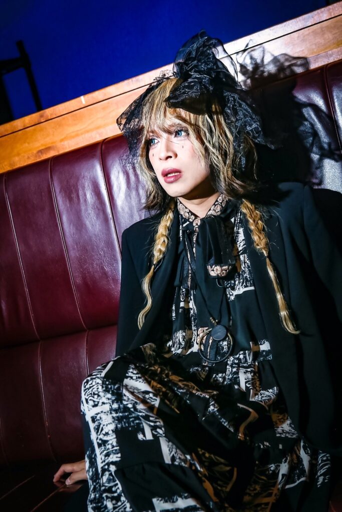 Vocal / Guitarl：唯